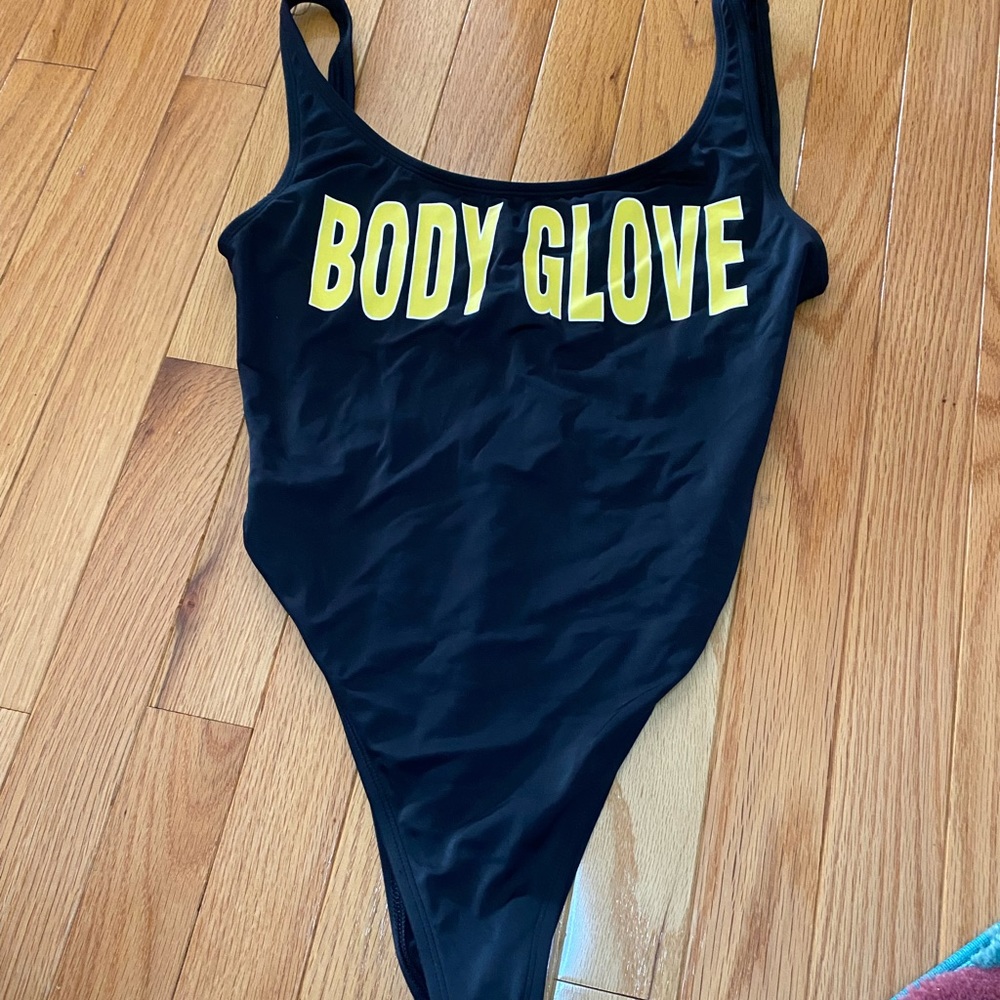 One piece swim suit
